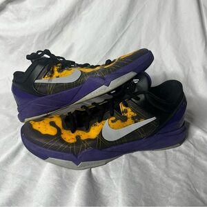 Size 15 Kobe 7 system “poison dart frog”